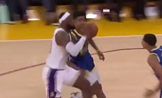 El pase imposible de Lebron James que desafía los límites de la realidad 