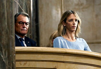 Cayetana Álvarez de Toledo ha coincidido con Mas en la tribuna del Parlament |  EFE