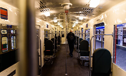 Metro de Madrid restaura sus primeros vagones para conmemorar su centenario