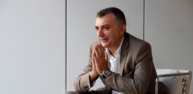 Manuel Vilas, finalista del Premio Planeta 2019 con 'Alegría' |  EFE