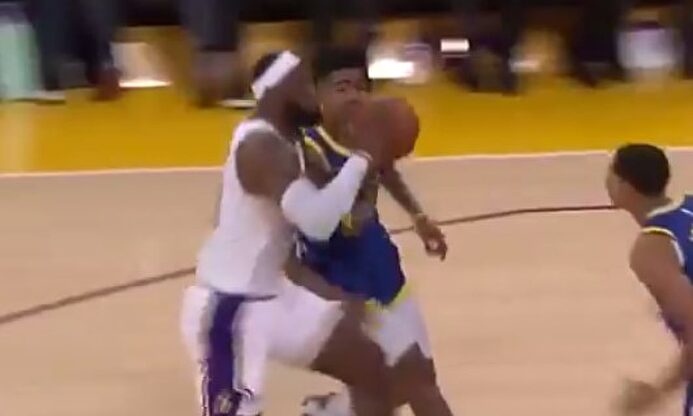 El pase imposible de Lebron James que desafía los límites de la realidad 