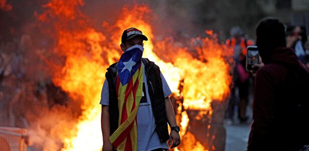 Violencia en el centro de Barcelona |  EFE
