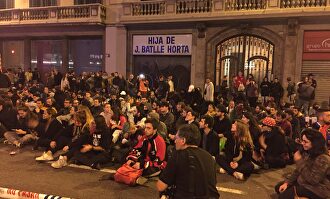DIRECTO: Manifestantes vuelven a cercar la Jefatura Superior de Policía