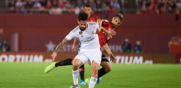 Isco, en acción ante el Mallorca en Son Moix. |  Cordon Press