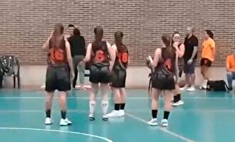 Momento del intento de agresión de la mujer de Roque Lobo |  Captura