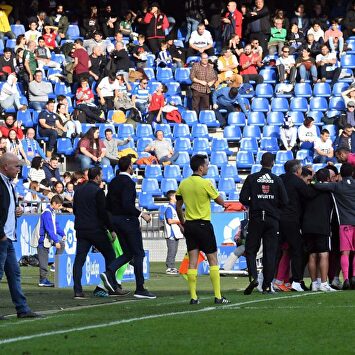 El Málaga asaltó Riazor y deja muy tocado al Deportivo |  EFE