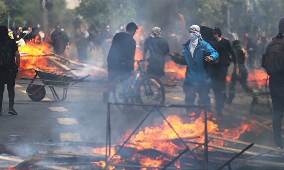 Ataques violentos contra el modelo liberal chileno |  EFE