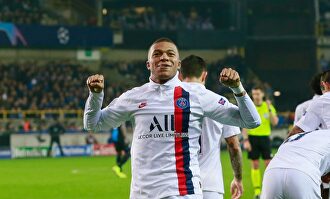 Mbappé celebra uno de sus tres goles al Brujas en Bélgica. |  EFE