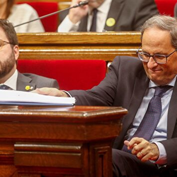 Pere Aragonés y Quim Torra, en el Parlamento catalán |  EFE