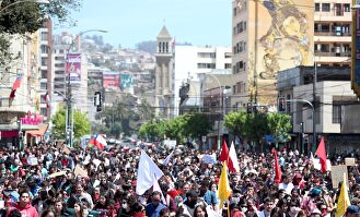 Miles salieron a protestar en Valparaíso. |  EFE