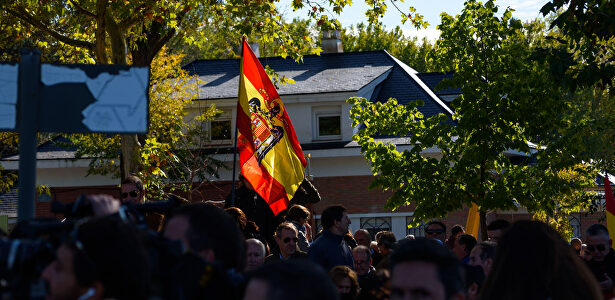 Protesta en las inmediaciones del cementerio de El Pardo-Mingorrubio |  David Alonso Rincón