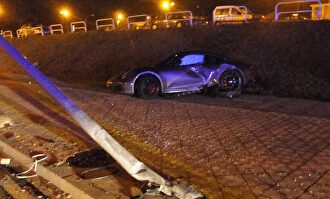 Rubén García estrelló su Porsche contra una farola en las calles de Pamplona |  Twitter