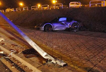 Rubén García estrelló su Porsche contra una farola en las calles de Pamplona |  Twitter