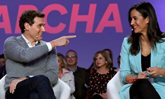 El presidente de Ciudadanos, Albert Rivera, junto a la vicealcaldesa de Madrid, Begoña Villacís. |  EFE