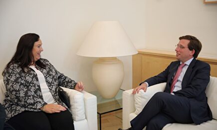 Maite Araluce y José Luis Martínez-Almeida. |  Europa Press