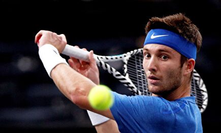 Tremendo puntazo de Corentin Moutet ante Djokovic en el Masters de París