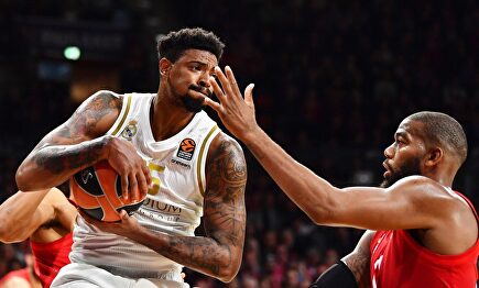 Jordan Mickey, en acción ante el Bayern. |  EFE