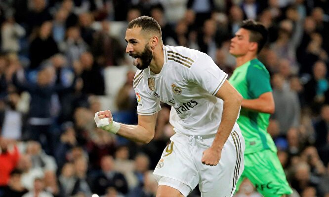 Karim Benzema celebra su gol de penalti al Leganés. |  EFE