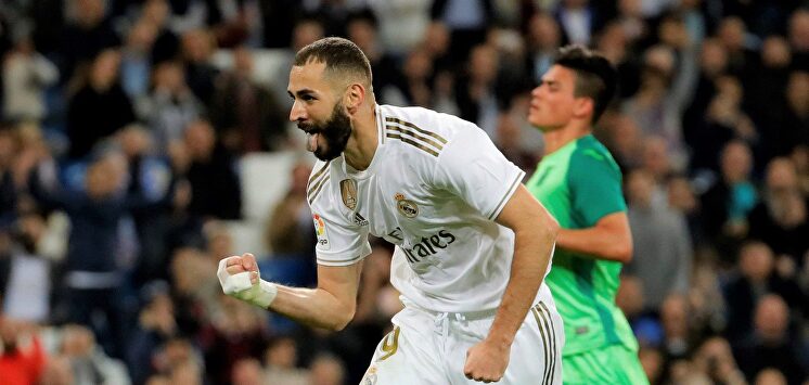 Karim Benzema celebra su gol de penalti al Leganés. |  EFE