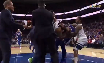 Pelea de gigantes en la NBA 