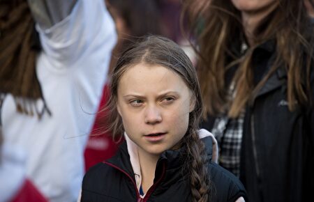 "Antes la Virgen se aparecía a los niños, ahora es Greta la que se aparece a los ecolojetas"