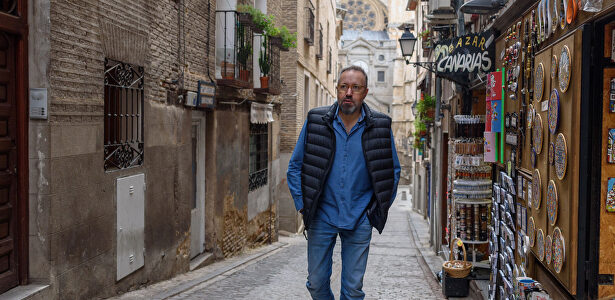 Juan Carlos Girauta paseando por Toledo. |  David Alonso Rincón