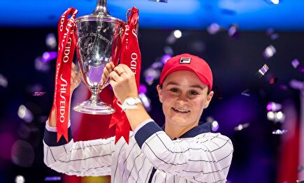 Asleigh Barty, campeona de las Finales WTA en Shenzhen (China). |  EFE