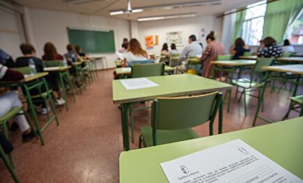 Interinos opositando |  Europa Press