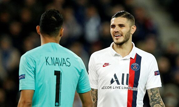 Icardi (d) y Keylor Navas, protagonistas en la victoria del PSG ante el Brujas. |  EFE