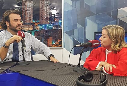 Ana Oramas en los estudios de esRadio en Santa Cruz de Tenerife. |  esRadio