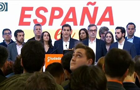 Albert Rivera convoca un Congreso extraordinario para que los militantes decidan su futuro