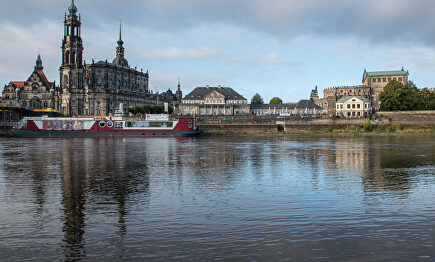 Vista del casco antiguo de Dresde desde la otra orilla del Elba. |  C.Jorda