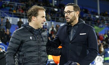 José Bordalás con Arrasate. | EFE