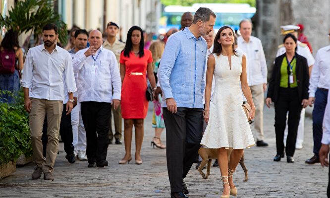 Letizia hace de la austeridad su lema durante la visita a Cuba