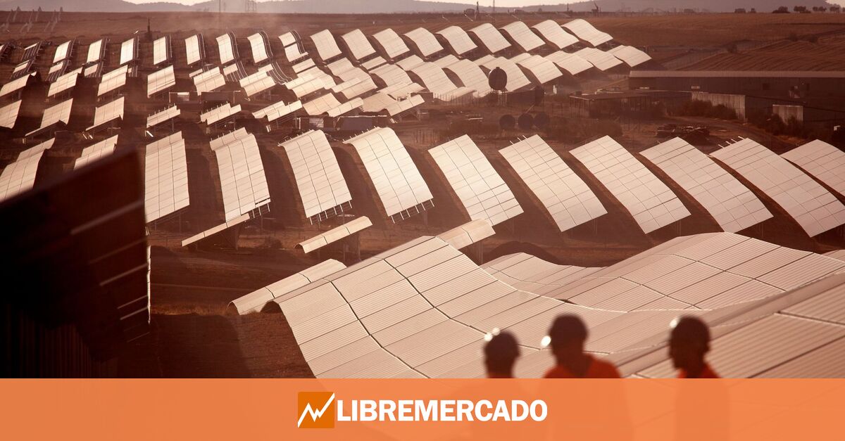 Iberdrola Inicia La Construcción De Su Primera Planta Fotovoltaica En ...