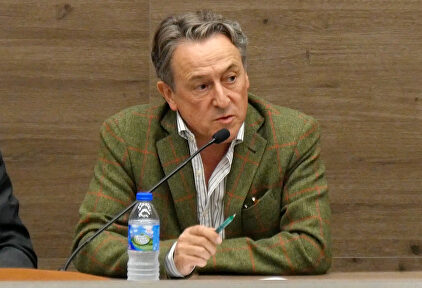 Tertsch: "El abuso socialdemócrata ha aplastado la discrepancia"