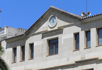 Fachada del ayuntamiento de Beas de Segura, donde un concejal pidió violar a las hermanas y madres de los votantes de Vox | Wikipedia