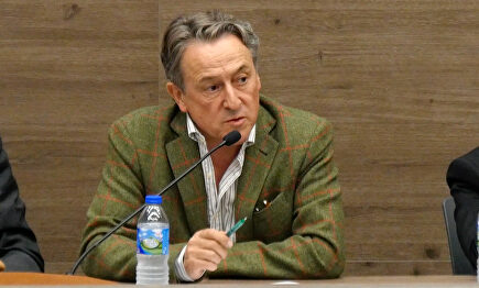 Tertsch: "El abuso socialdemócrata ha aplastado la discrepancia"