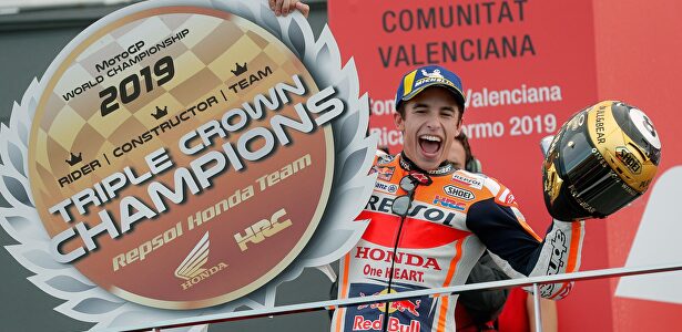 Marc Márquez cierra una temporada de ensueño con la Triple Corona. |  EFE