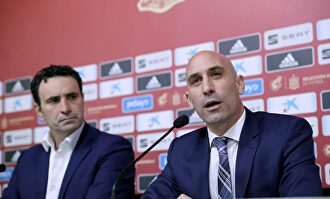 La Federación toma un camino diferente al de La Liga |  EFE