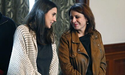 Irene Montero y Adriana Lastra. |  EFE