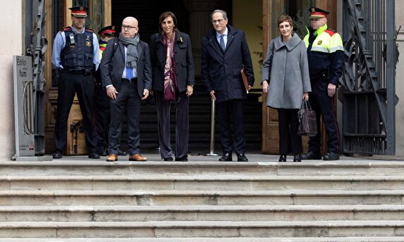 Boye y Torra a la salida del TSJC. | EFE