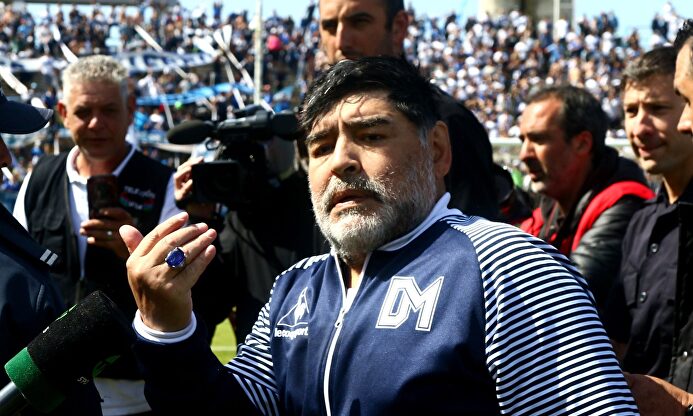 Maradona y si equipo se libran del descenso | EFE