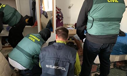 Registro en el domicilio del terrorista yihadista |  Guardia Civil