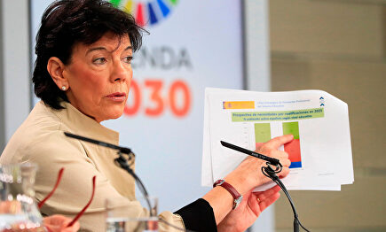 Celaá, durante la rueda de prensa. |  EFE