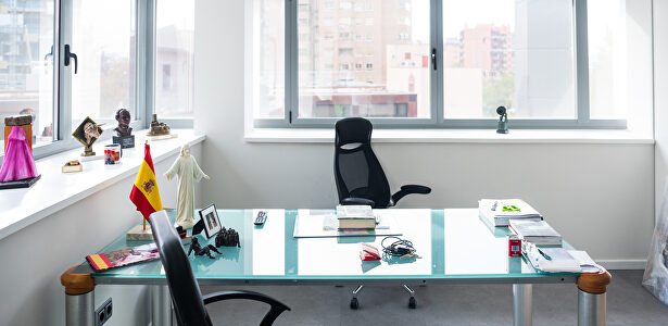 Entramos en el nuevo despacho del líder de Vox