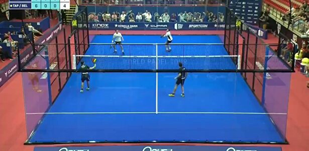 El punto de pádel del año: ¡A lo Spiderman caminando por la pared!