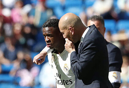 Hay decisiones de Zidane que cuesta bastante comprender |  EFE