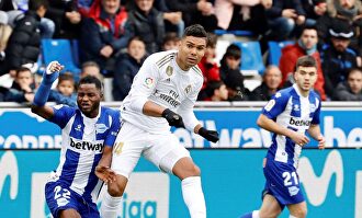 Casemiro, durante el partido del pasado sábado frente al Alavés. |  EFE