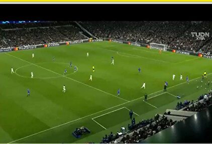 Mourinho invita a comer al recogepelotas que ayudó al Tottenham a marcar un gol 